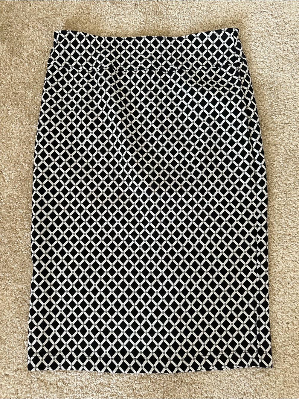 Soho Apparel Ltd Geometric Diamond Print Pencil Straight Skirt